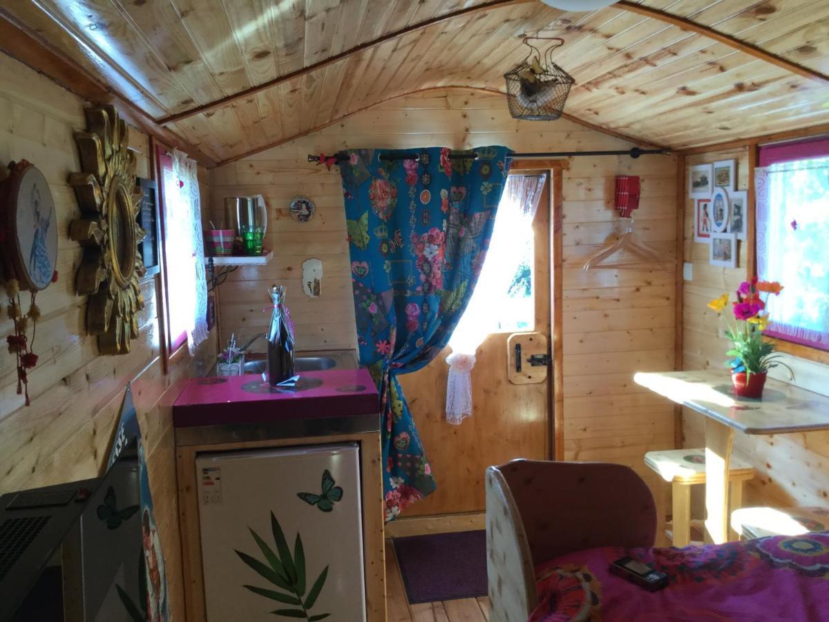 Chambres Et Roulotte De La Gentilhommiere Chazey-sur-Ain Kültér fotó